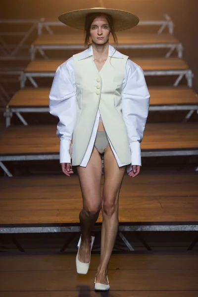 Look 1